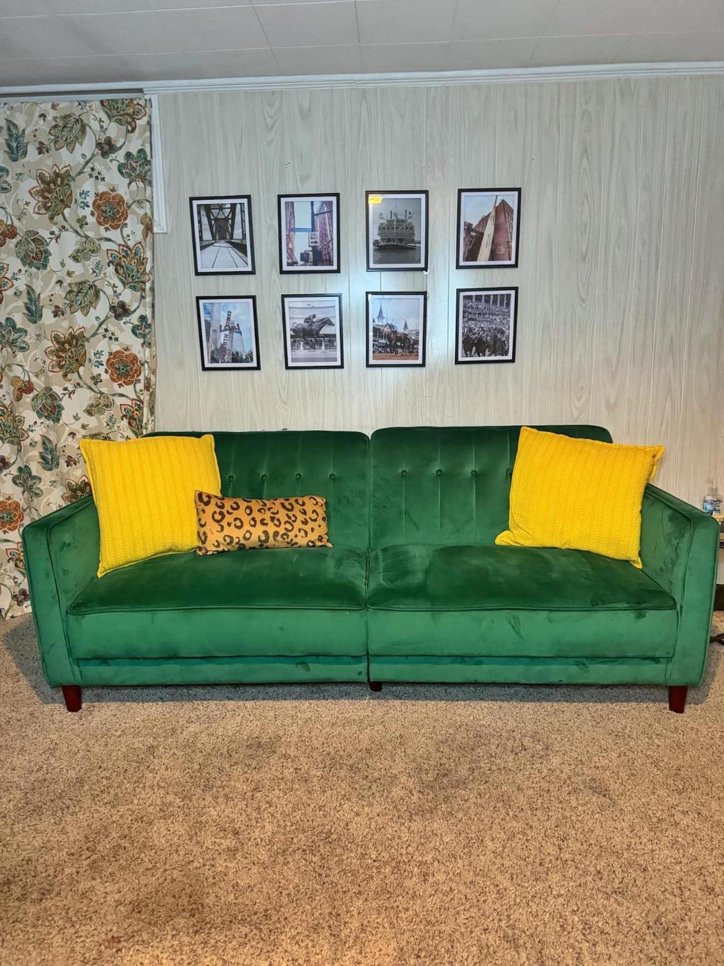 Schillhaus Lvl 1 Apartment Louisville